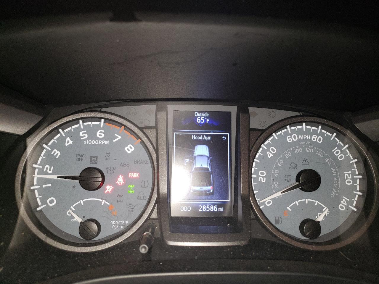 2020 Toyota Tacoma - Image 9