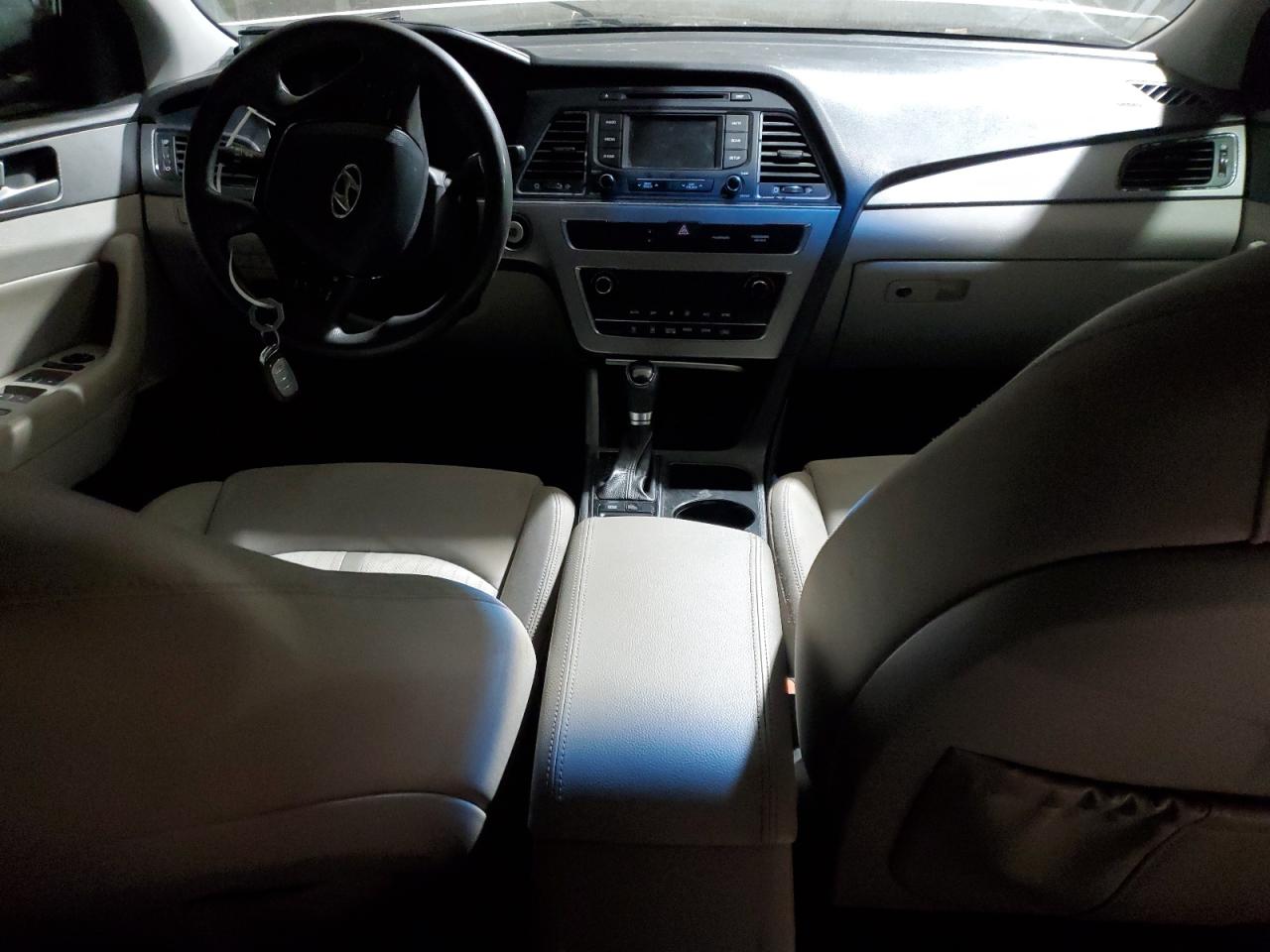 2016 Hyundai Sonata - Image 8