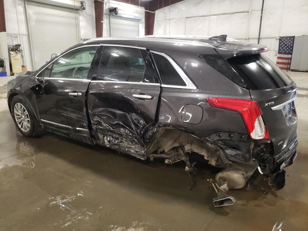2019 Cadillac XT5 - Image 2