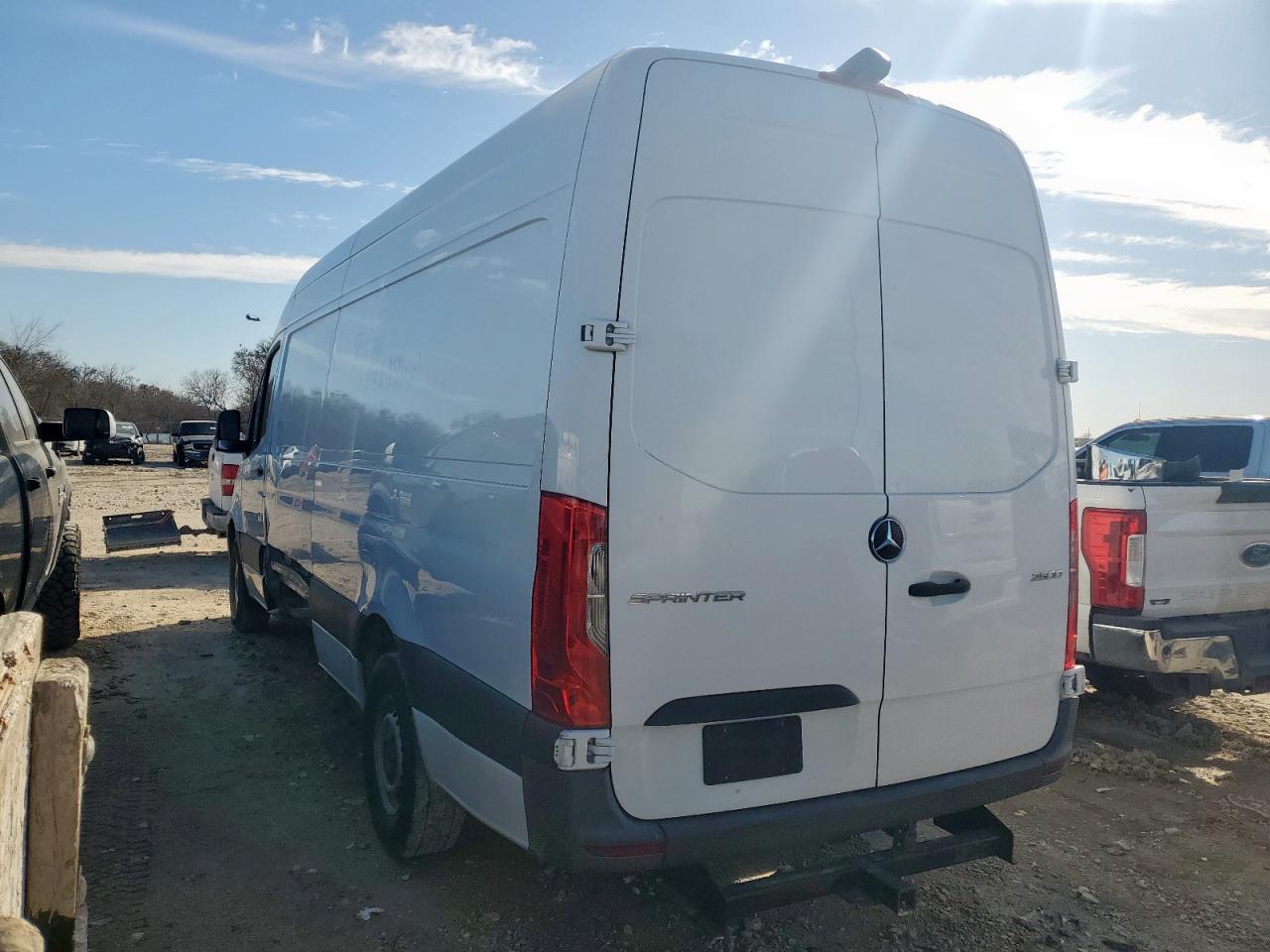 2019 Mercedes-Benz Sprinter - Image 2