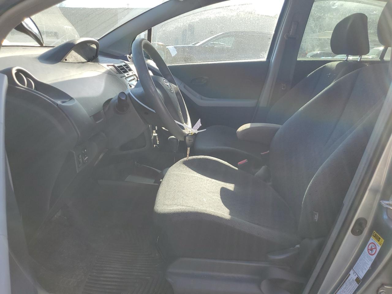 2011 Toyota Yaris - Image 7