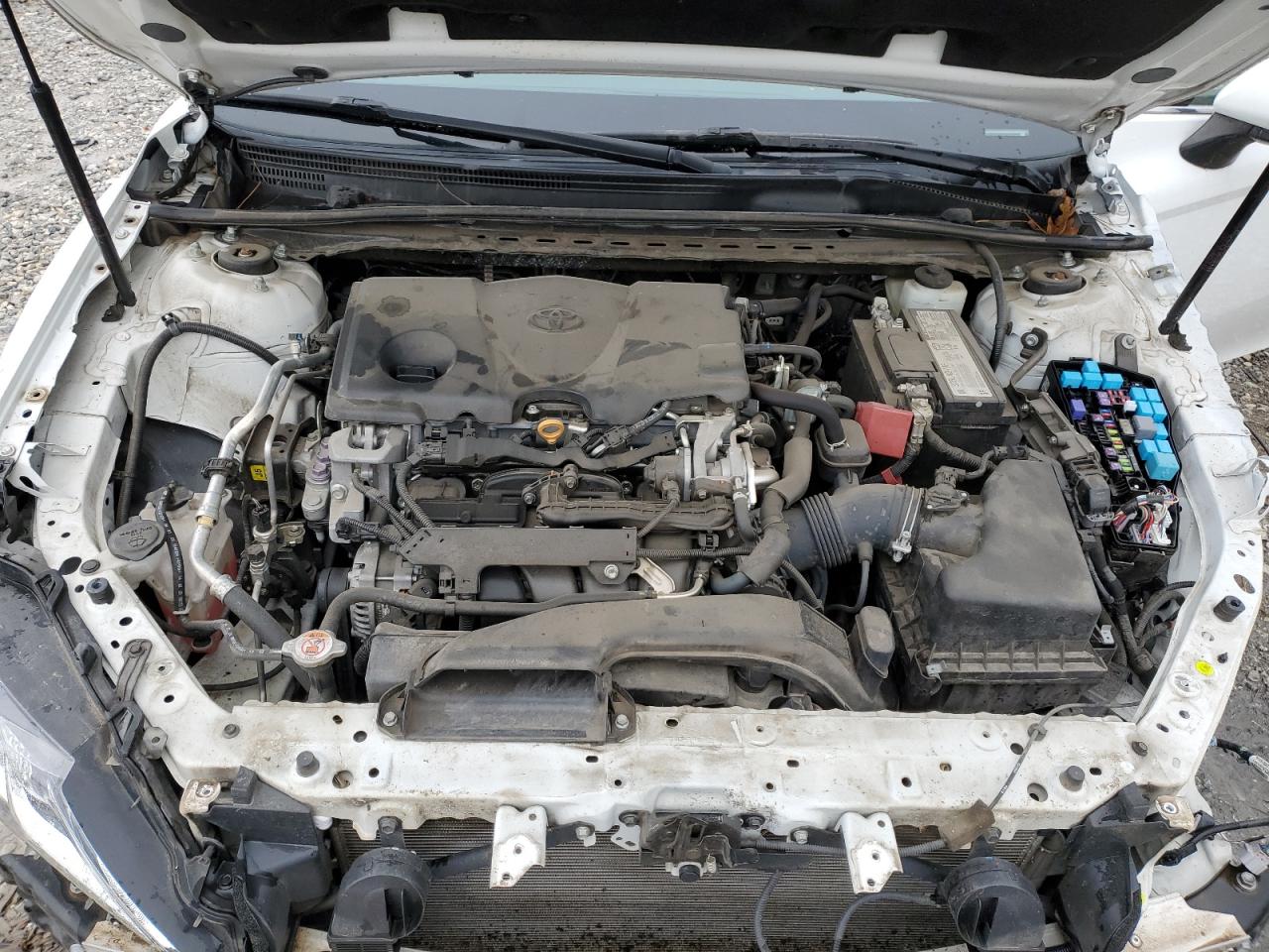 2020 Toyota Camry - Image 11