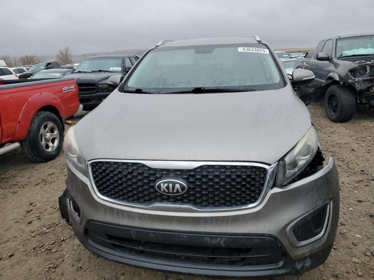 2016 Kia Sorento - Image 5