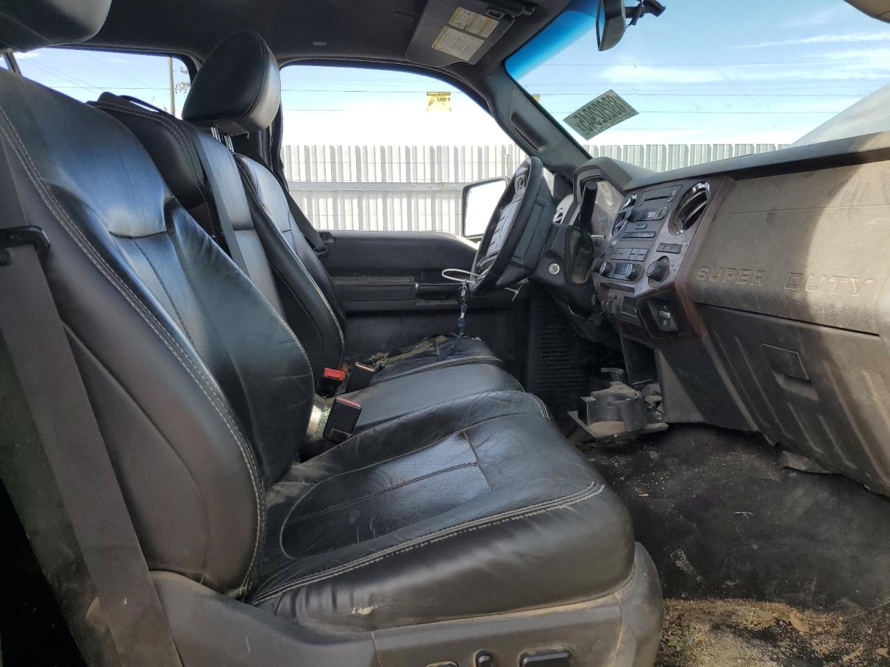 2011 Ford F350 - Image 7