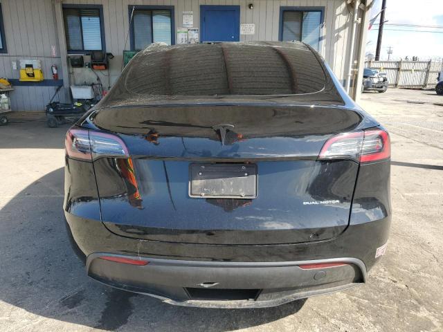  TESLA MODEL Y 2024 Czarny