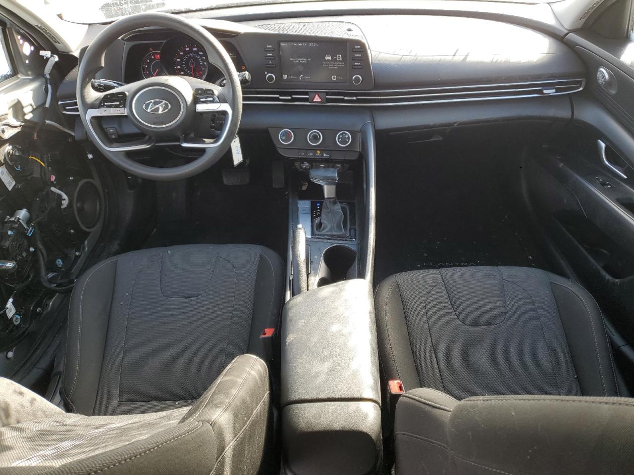 2021 Hyundai Elantra - Image 8