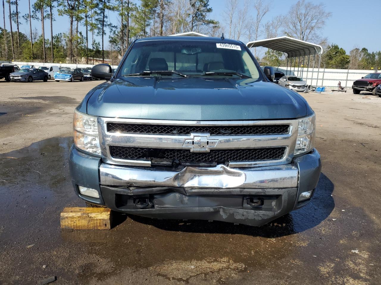 2007 Chevrolet Silverado - Image 5
