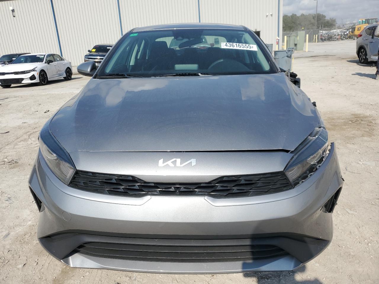 2022 Kia Forte - Image 5