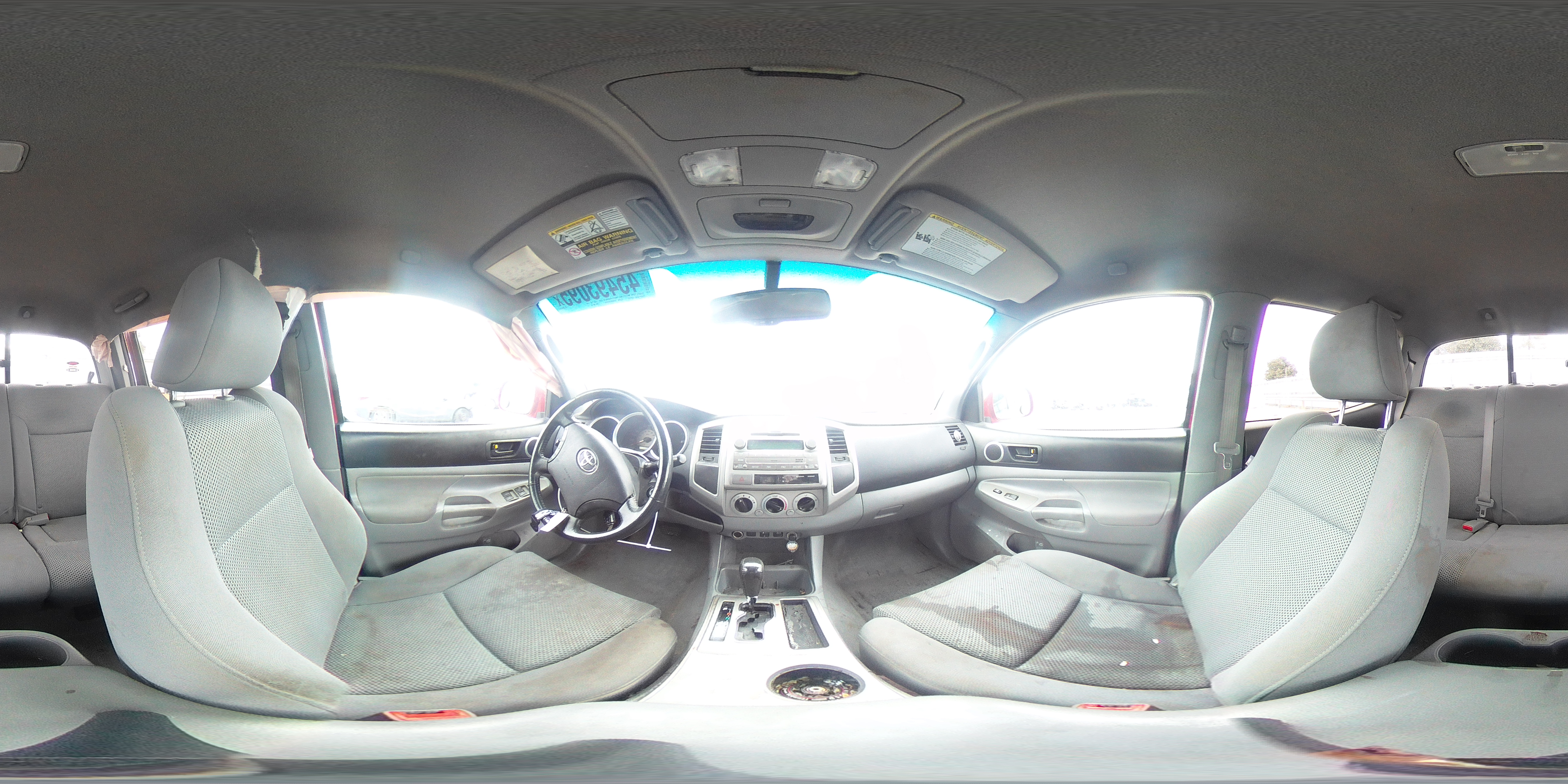 2011 Toyota Tacoma - Image 12