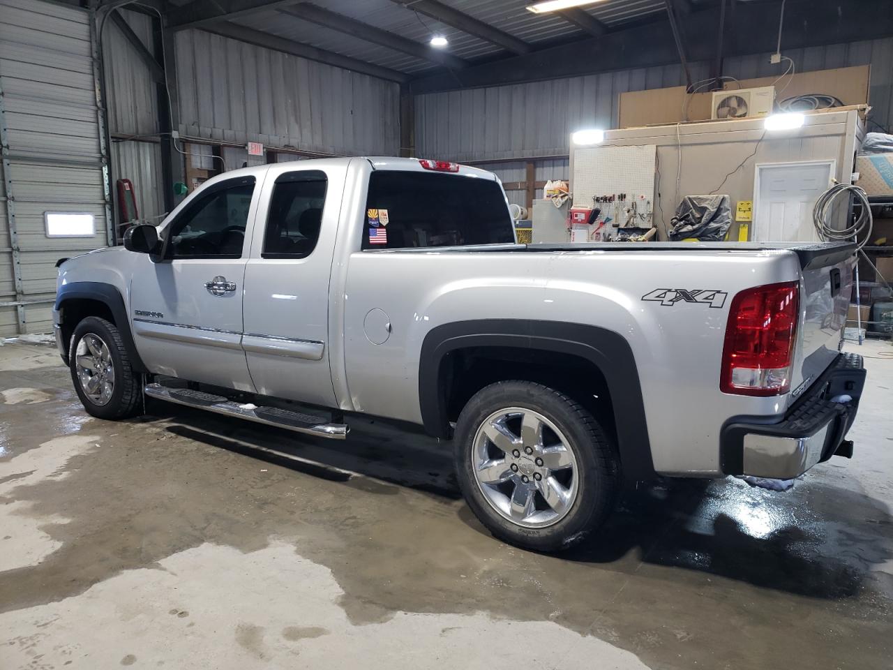 2012 GMC Sierra - Image 2