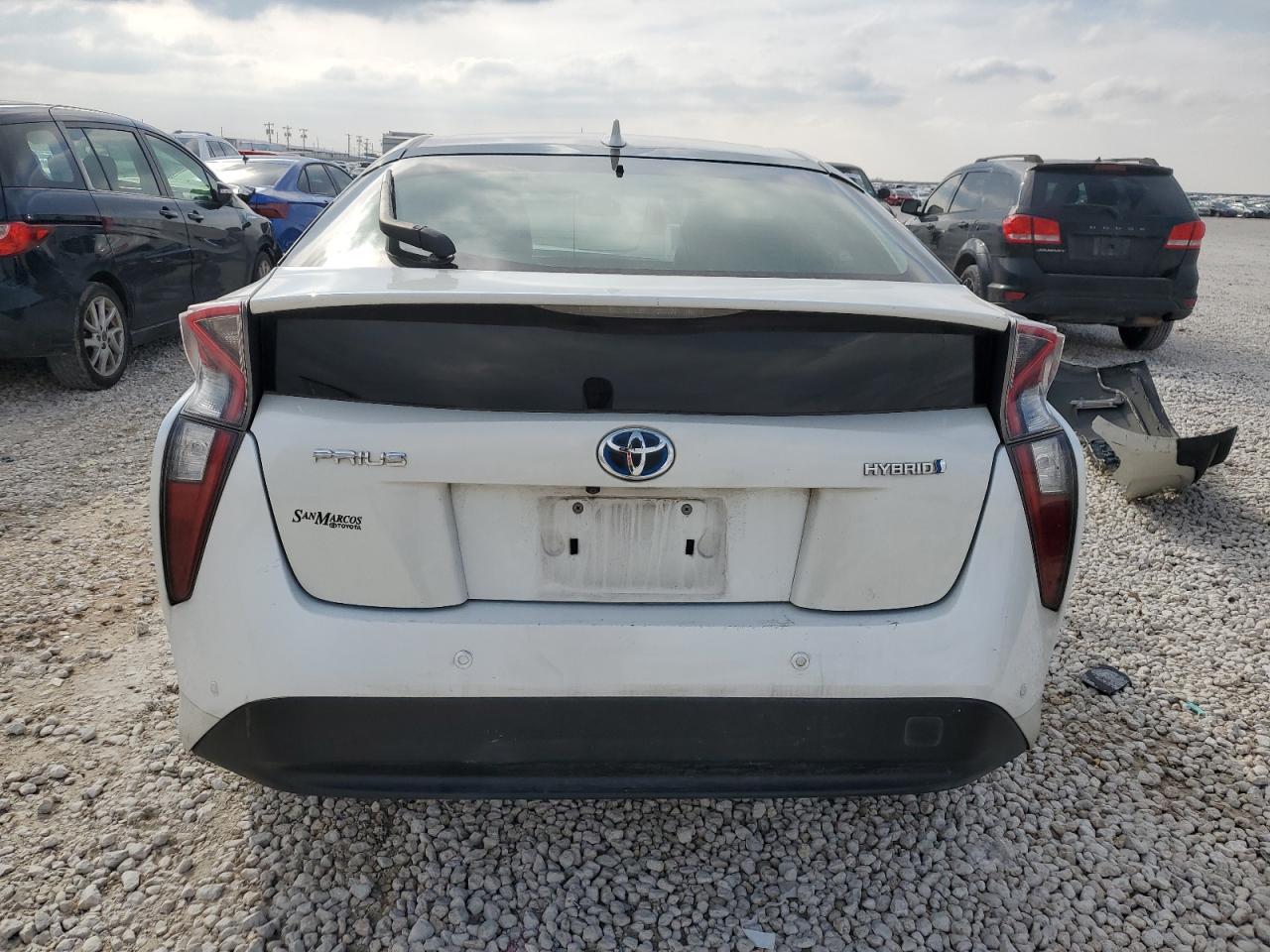 2018 Toyota Prius - Image 6