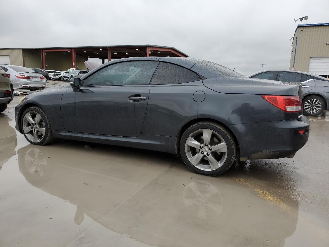 2010 Lexus IS - Image 2