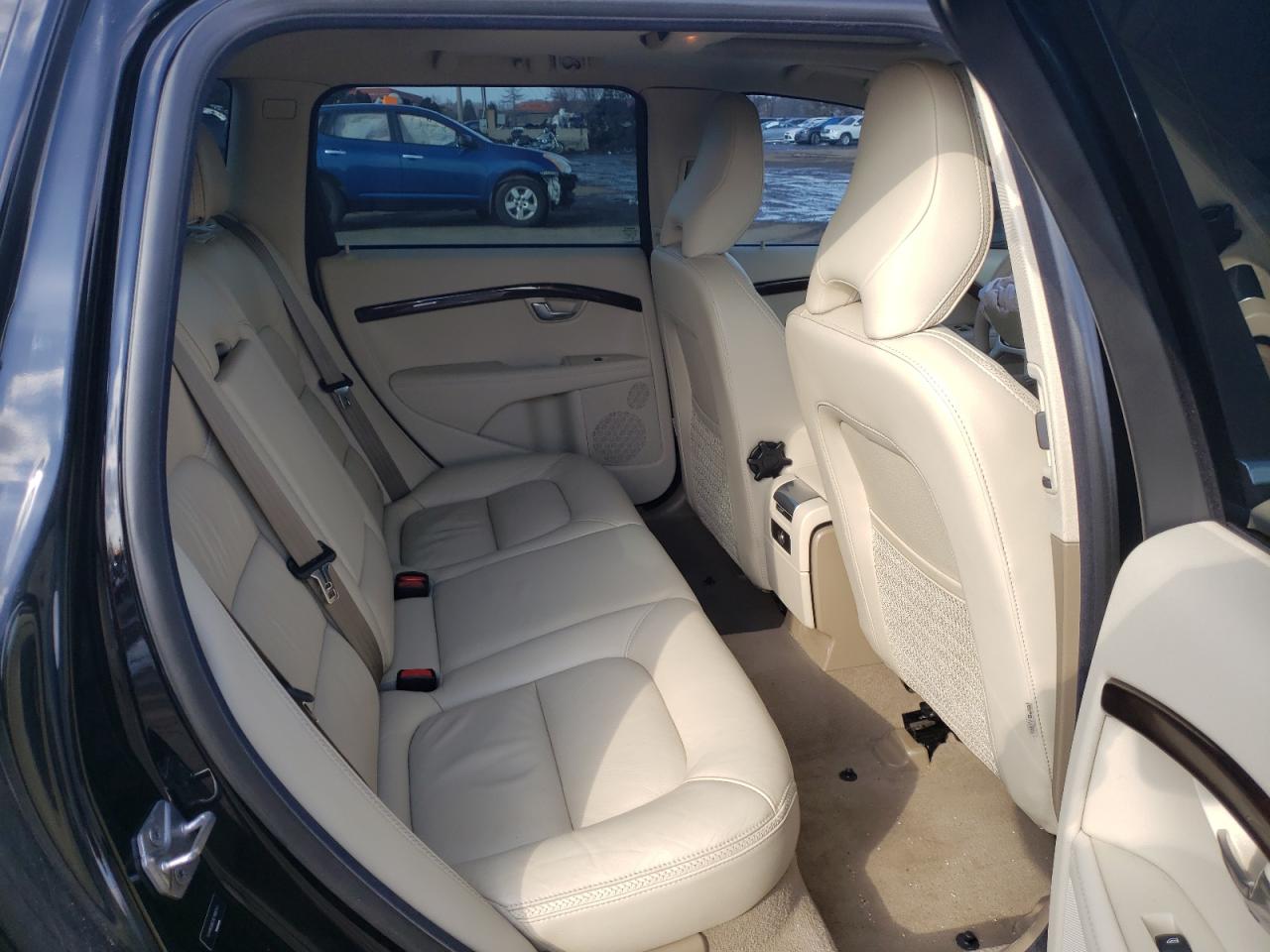 2014 Volvo XC70 - Image 10