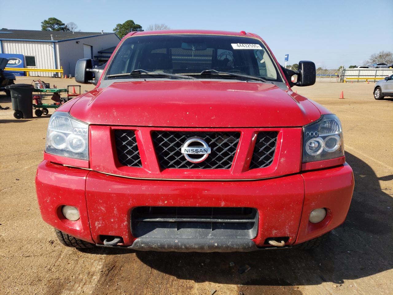 2011 Nissan Titan - Image 5