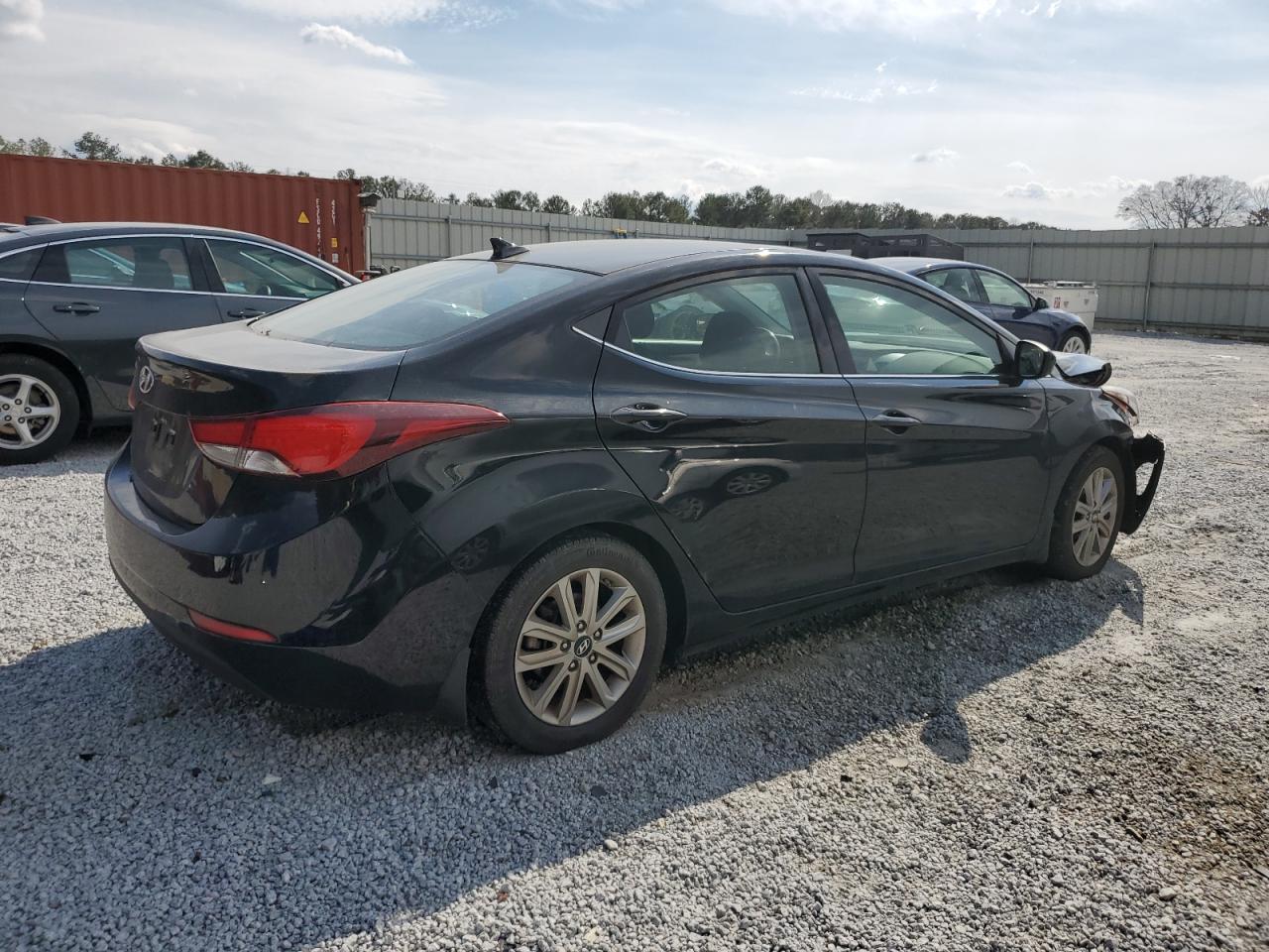 2015 Hyundai Elantra - Image 3