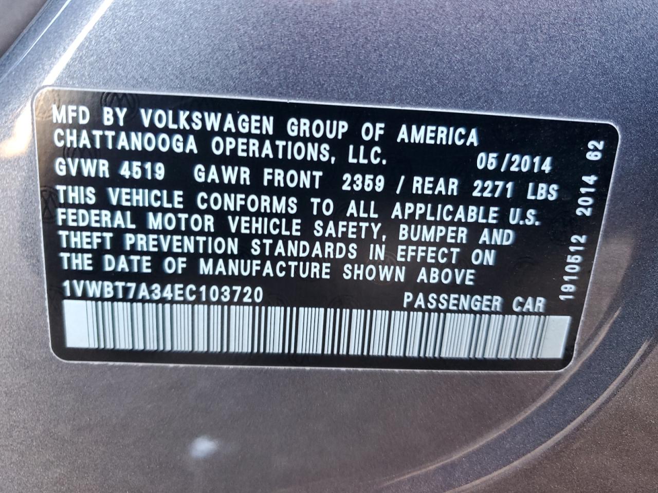 2014 Volkswagen Passat - Image 12
