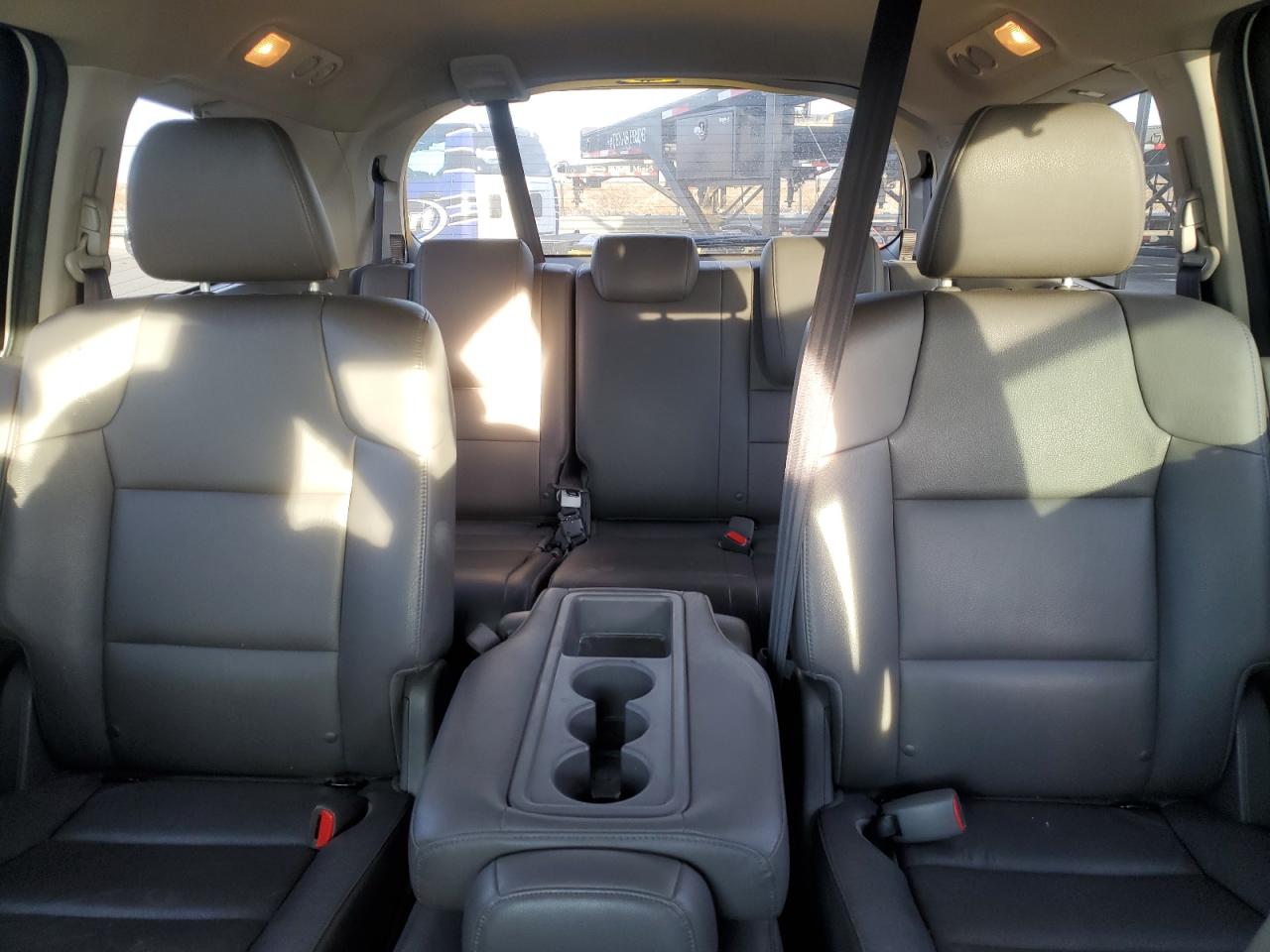 2015 Honda Odyssey - Image 10