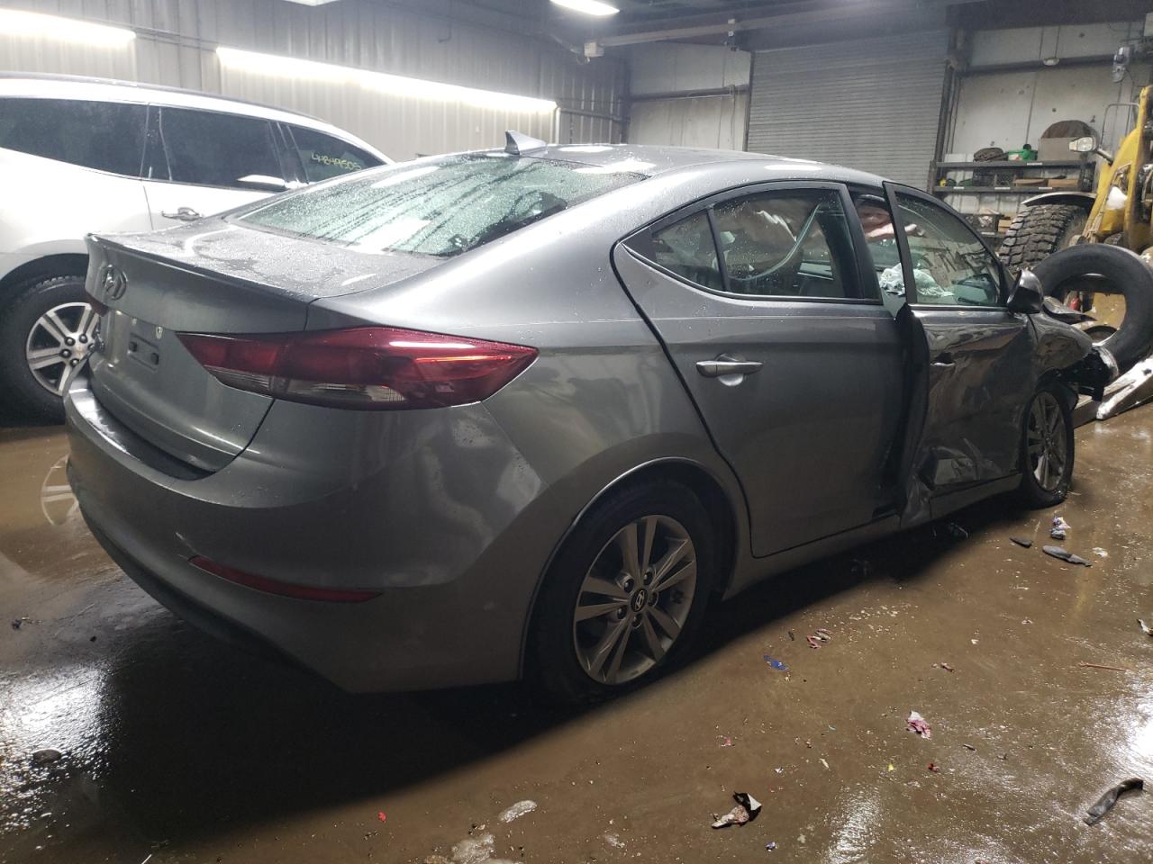 2018 Hyundai Elantra - Image 3