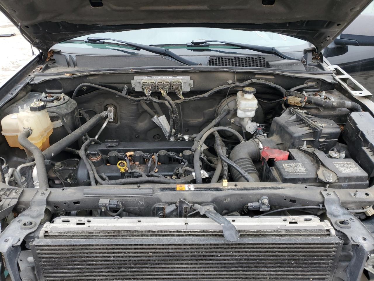 2010 Ford Escape - Image 12
