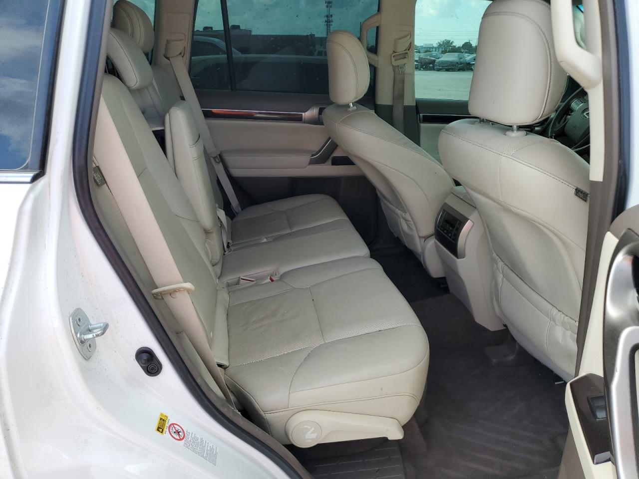 2017 Lexus GX - Image 11