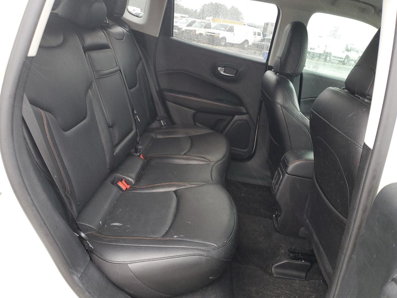 2019 Jeep Compass - Image 12