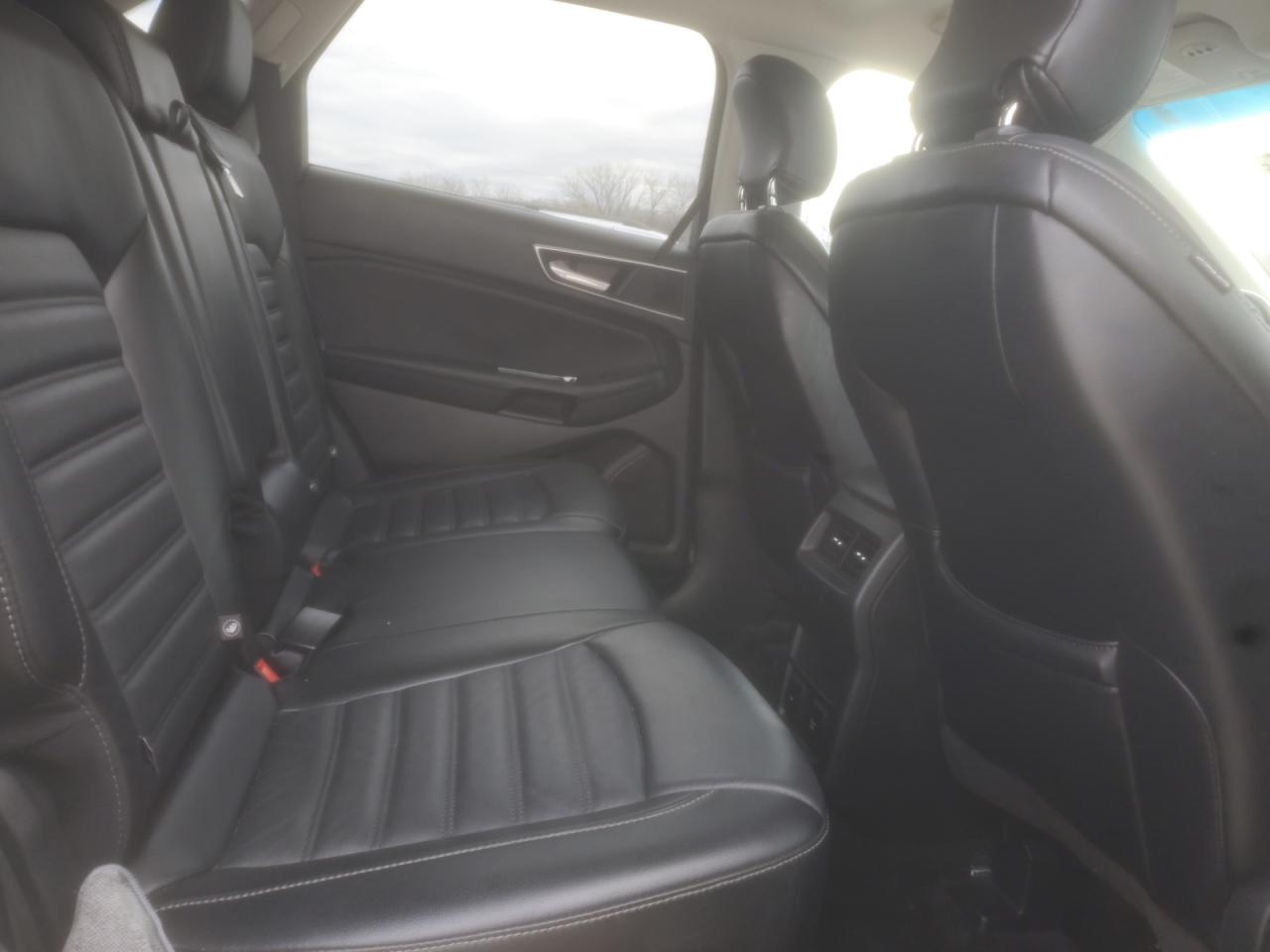 2015 Ford Edge - Image 11