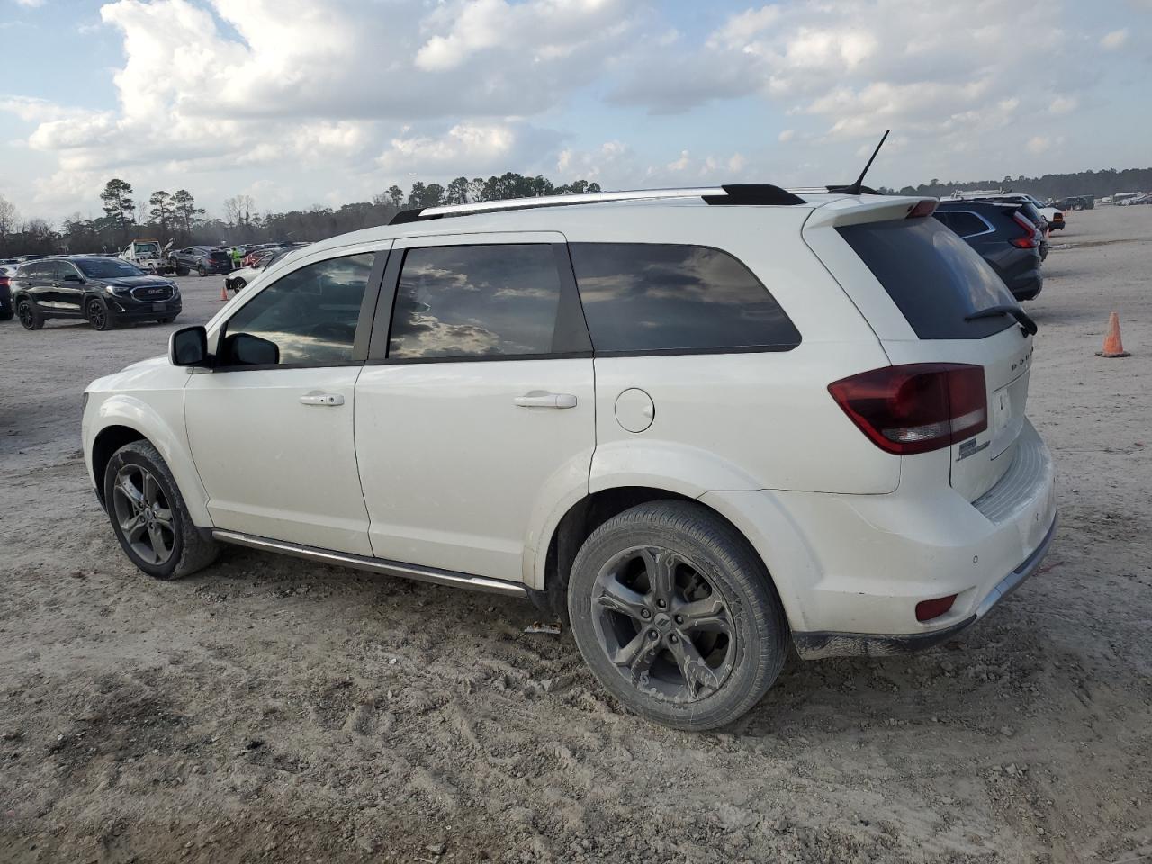 2018 Dodge Journey - Image 2