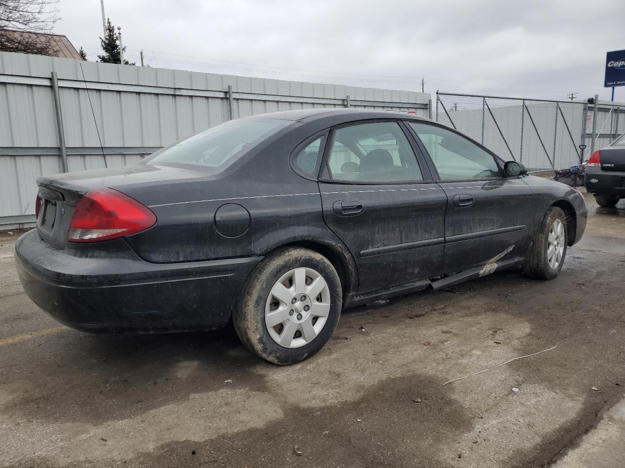 2007 Ford Taurus - Image 3