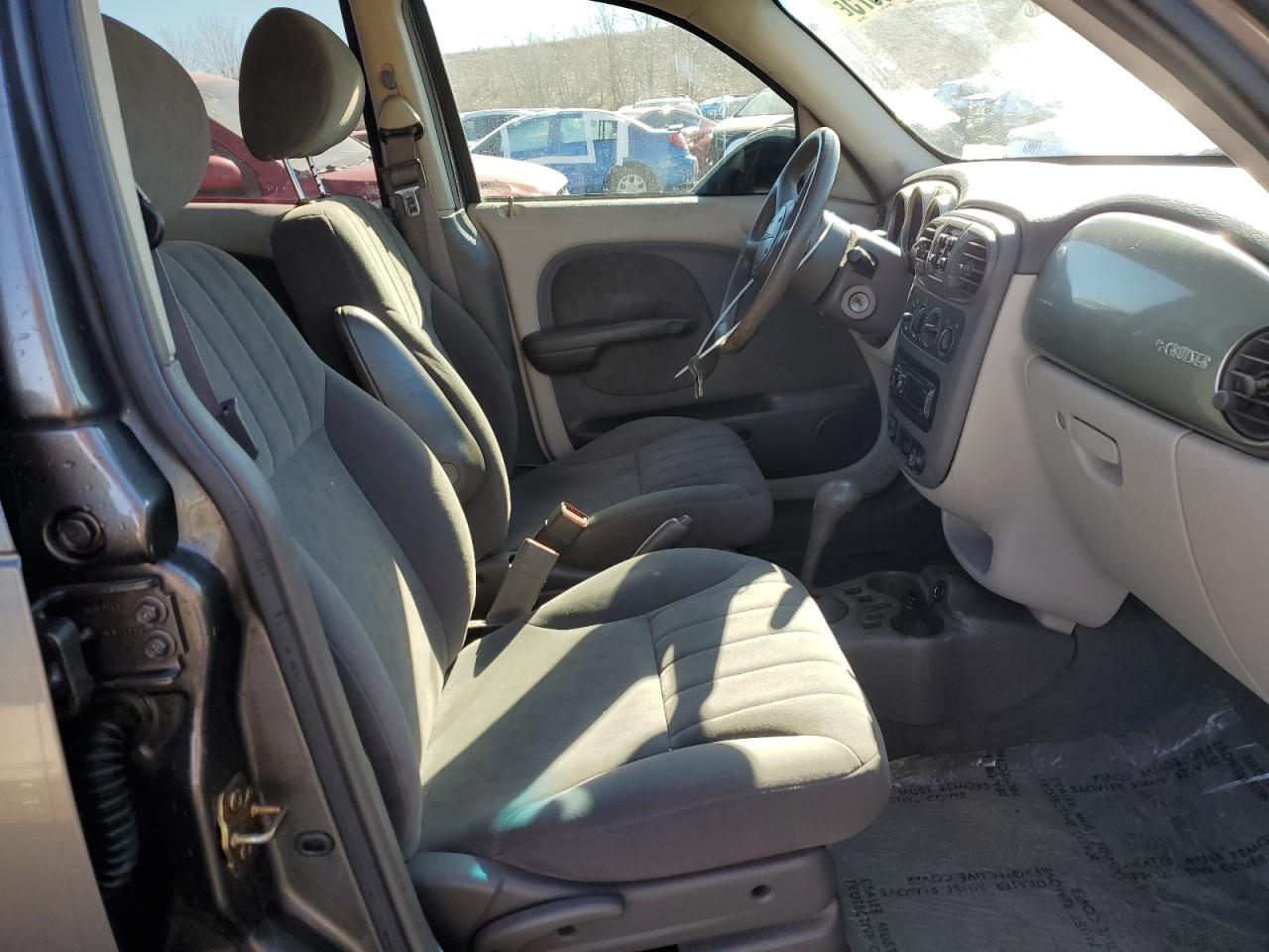 2001 Chrysler PT Cruiser - Image 7