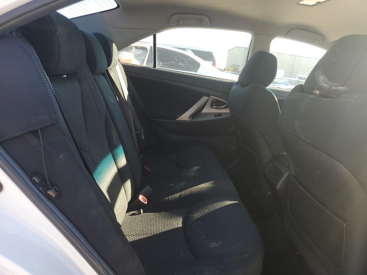 2010 Toyota Camry - Image 11