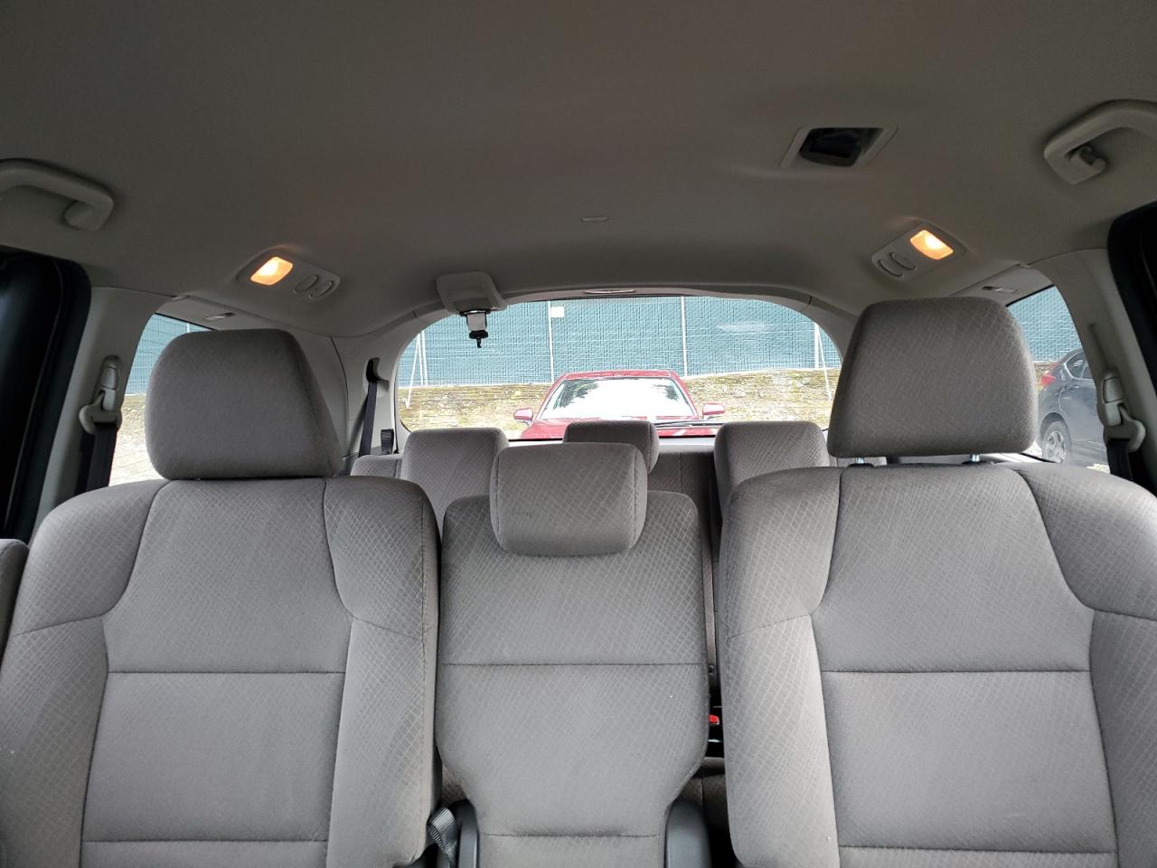 2014 Honda Odyssey - Image 10
