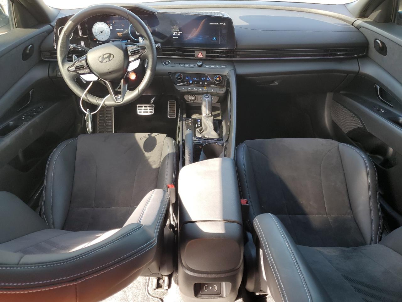 2024 Hyundai Elantra - Image 8