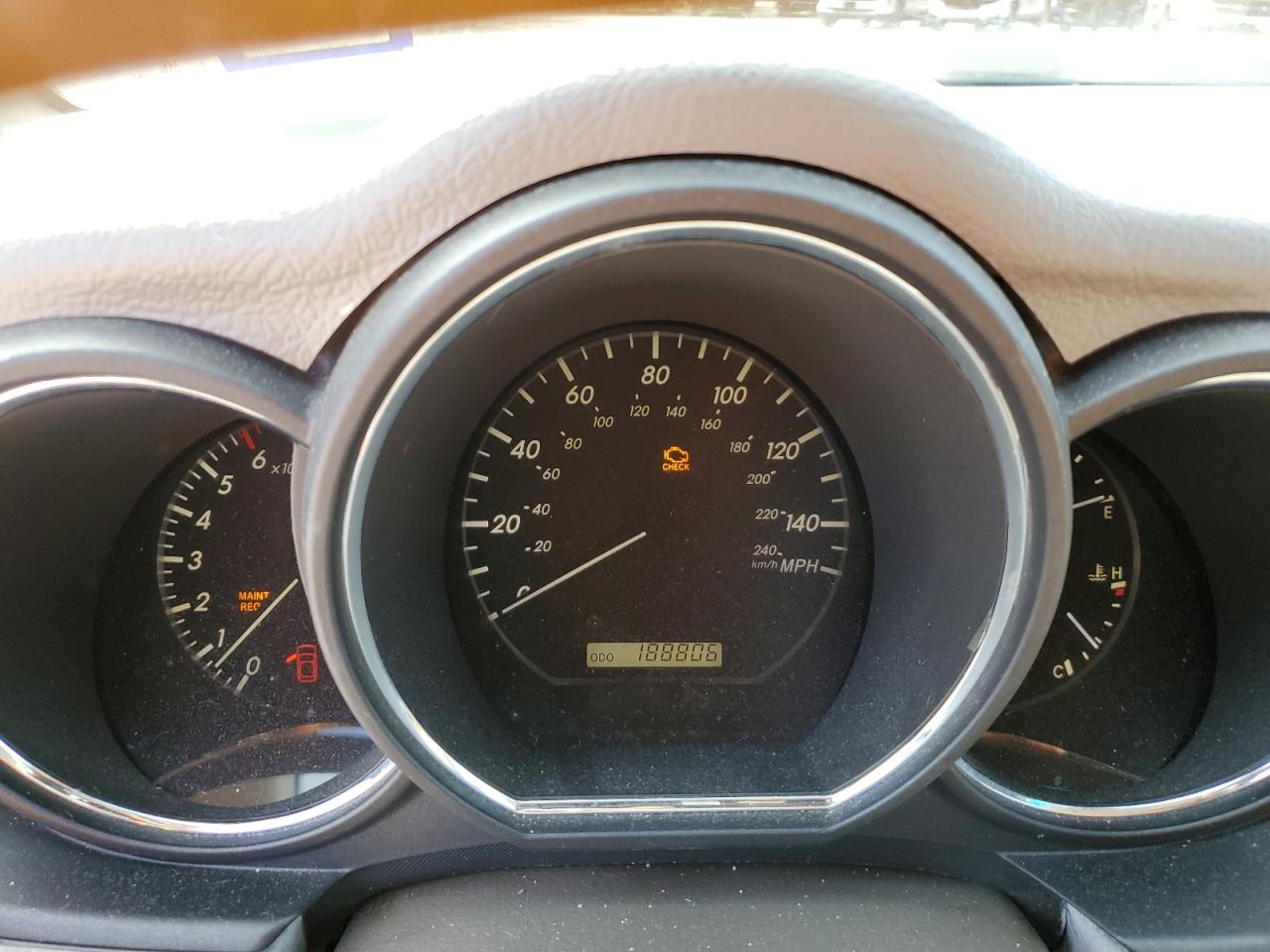 2005 Lexus RX - Image 9
