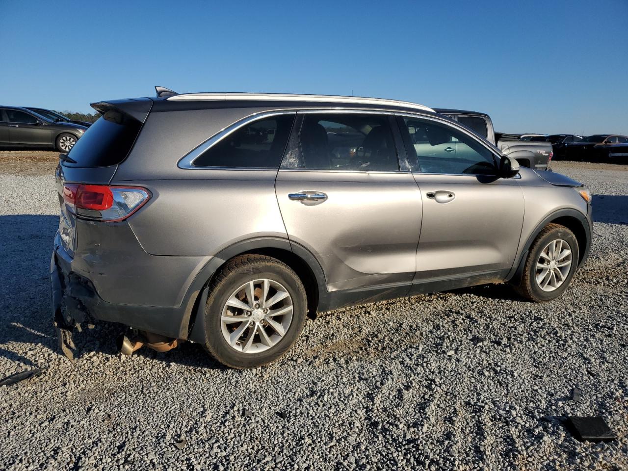 2016 Kia Sorento - Image 3