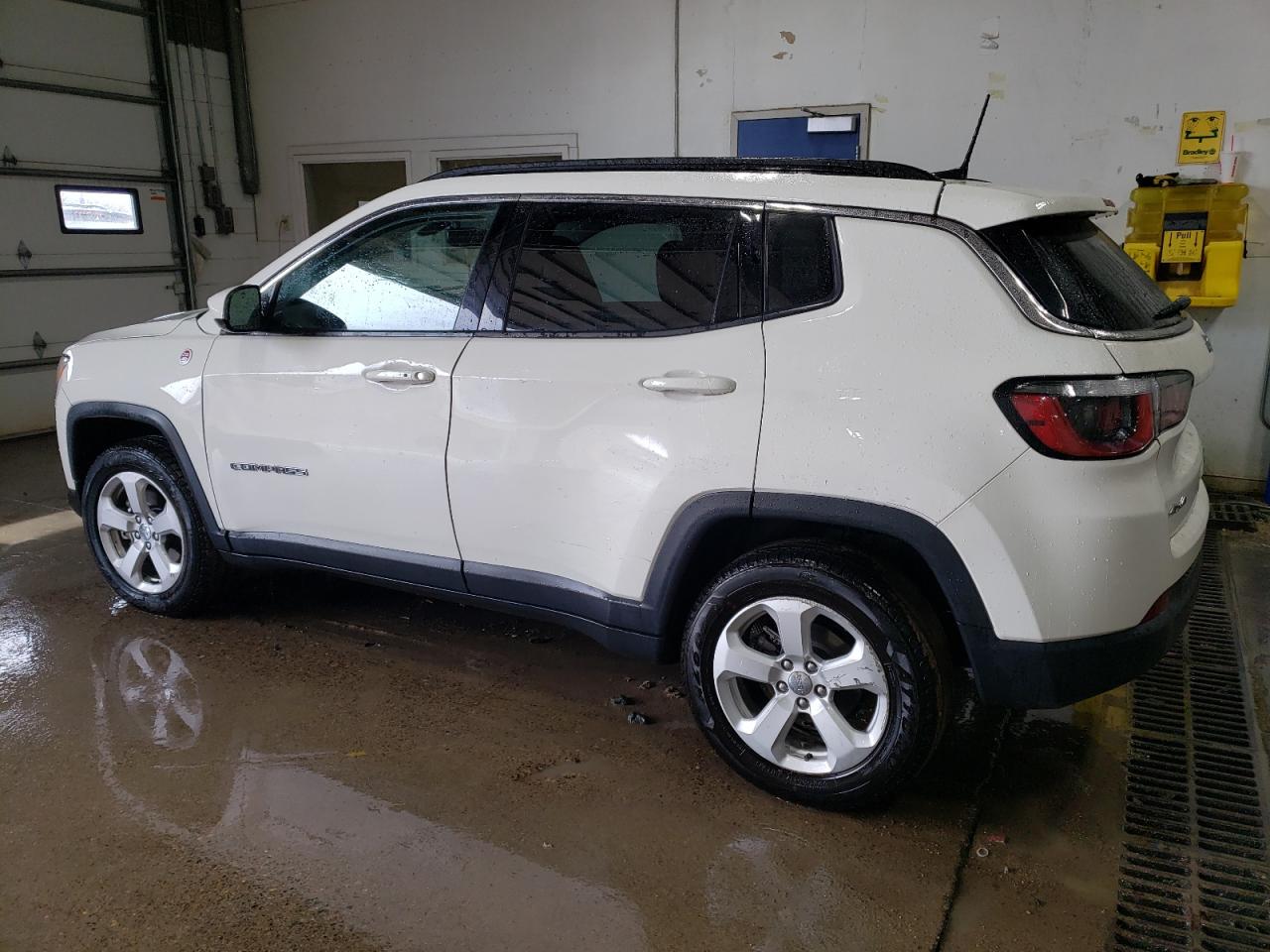 2019 Jeep Compass - Image 2