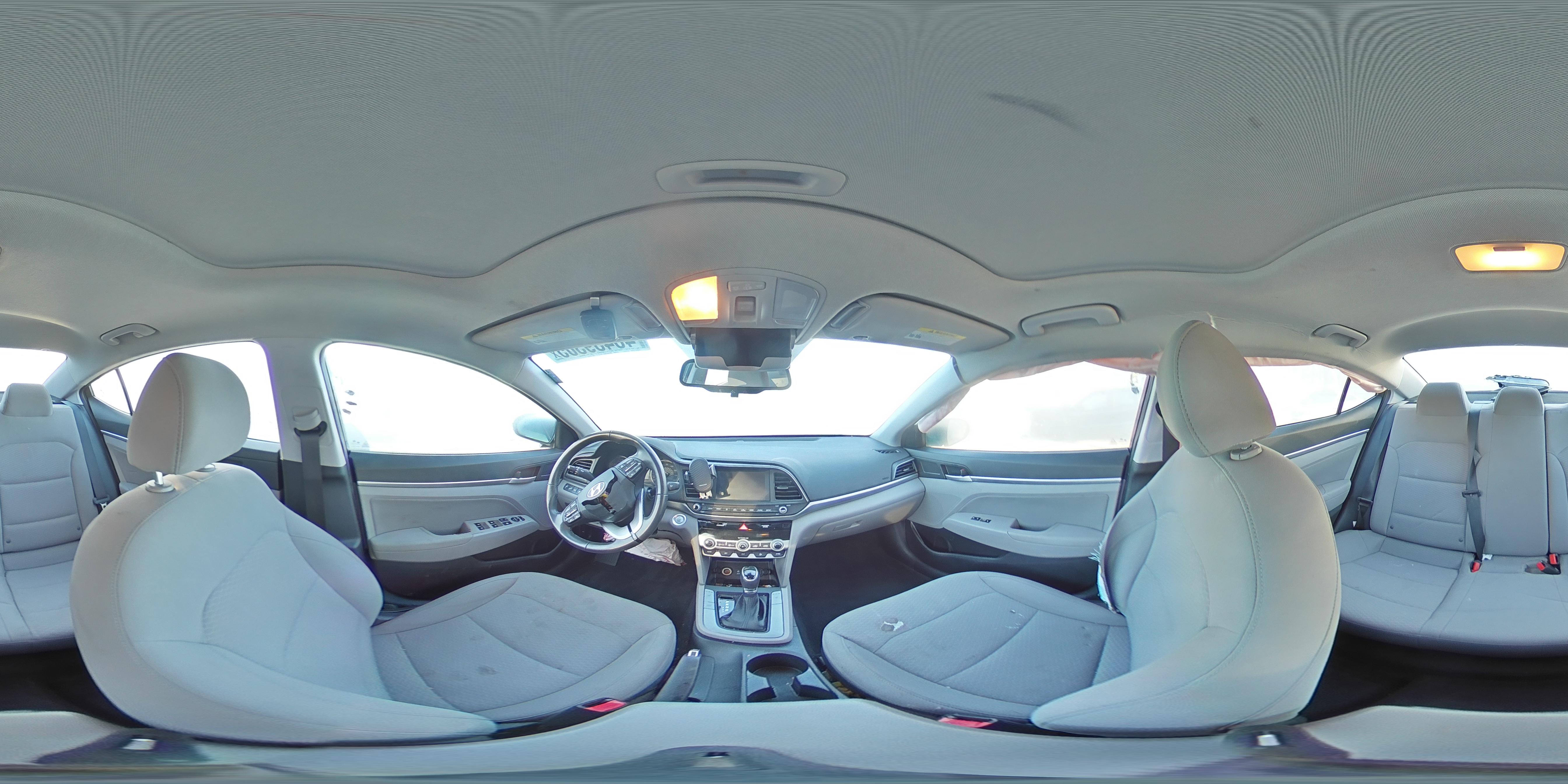 2020 Hyundai Elantra - Image 13