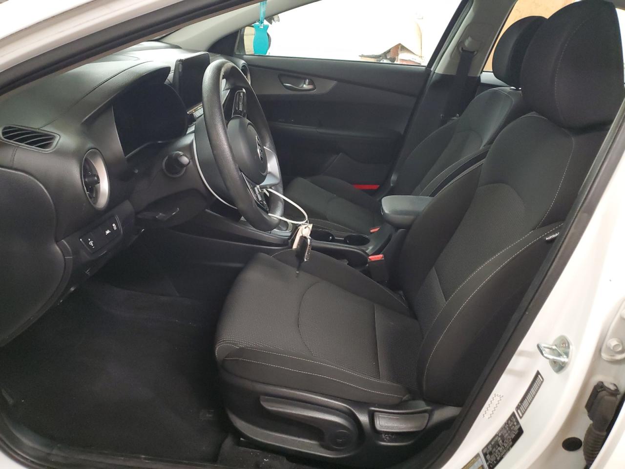 2020 Kia Forte - Image 7