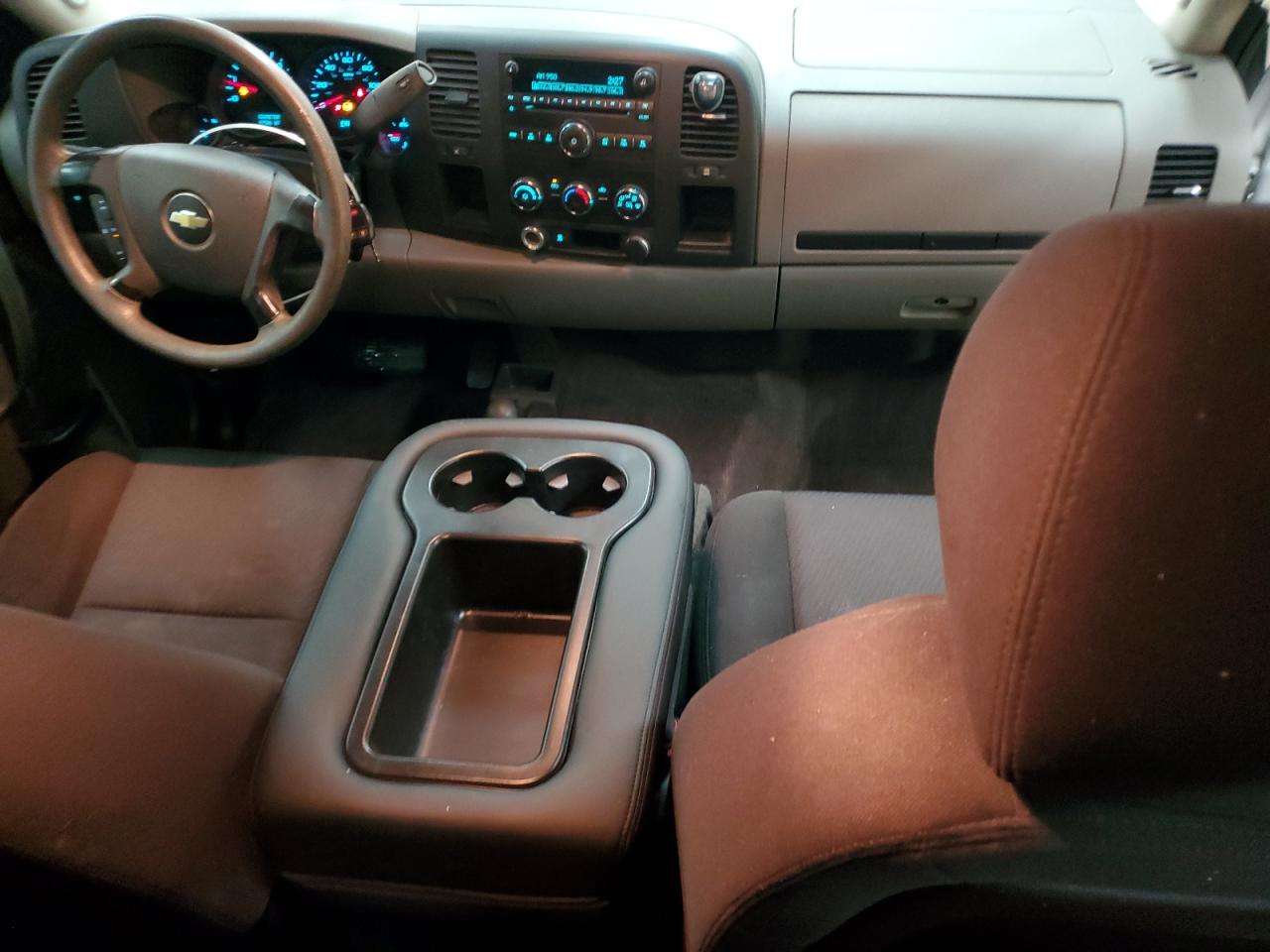 2011 Chevrolet Silverado - Image 8