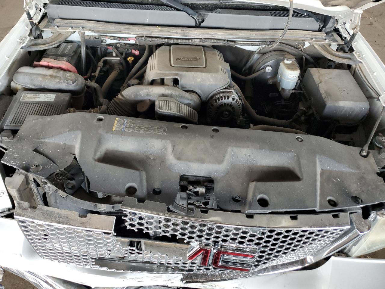 2008 GMC Sierra - Image 12