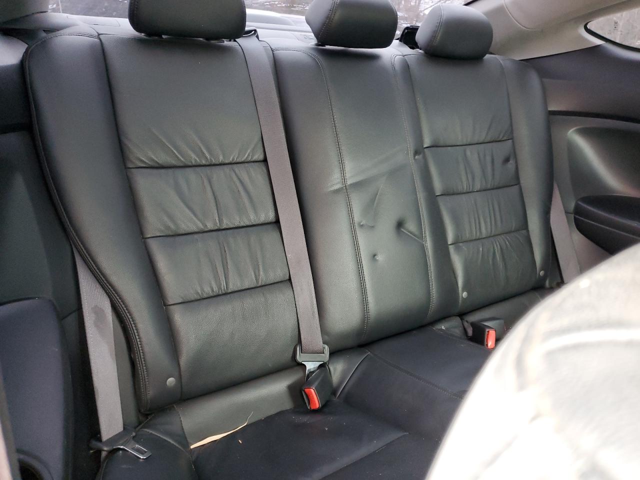 2010 Honda Accord - Image 10