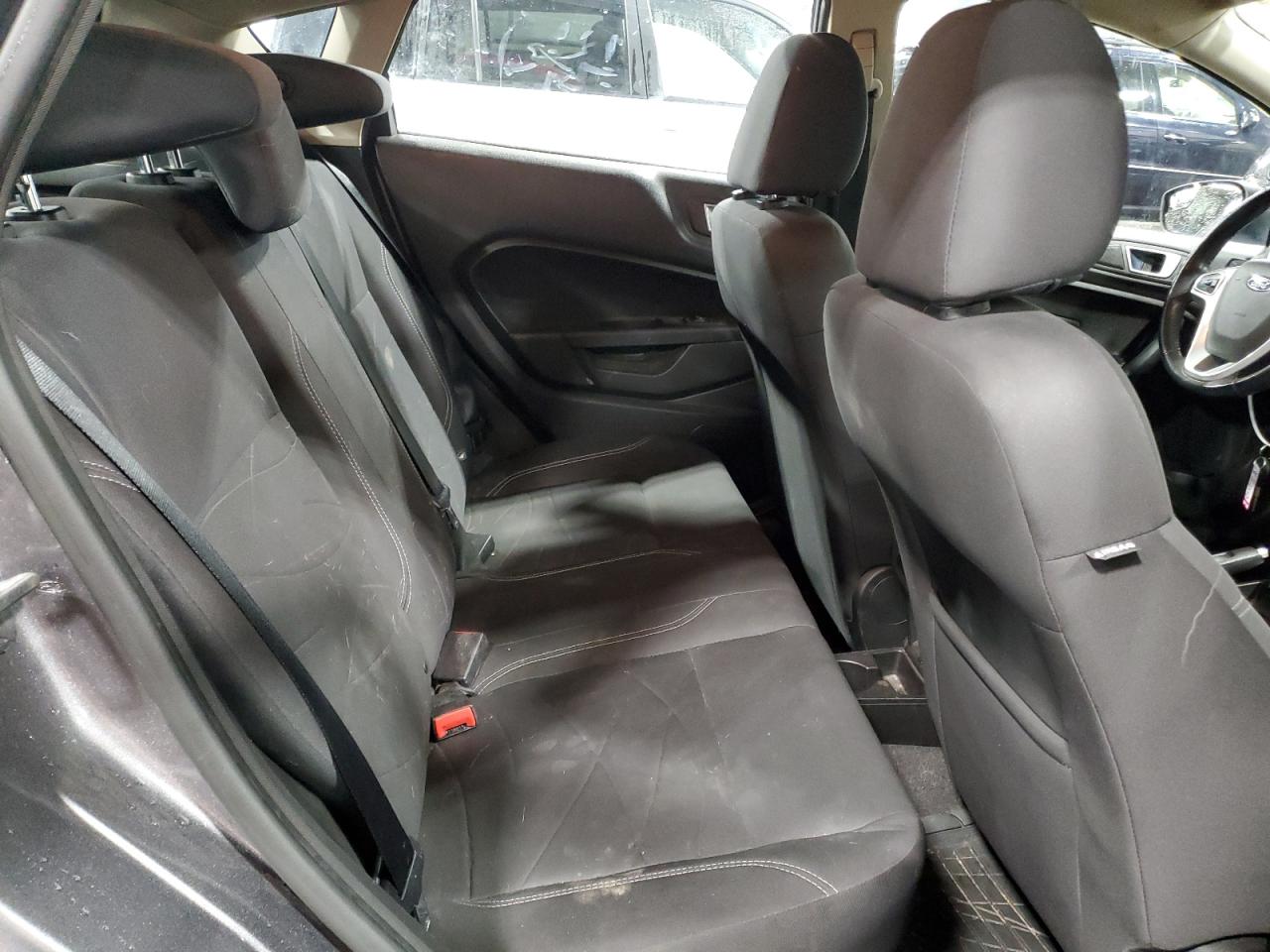 2014 Ford Fiesta - Image 10