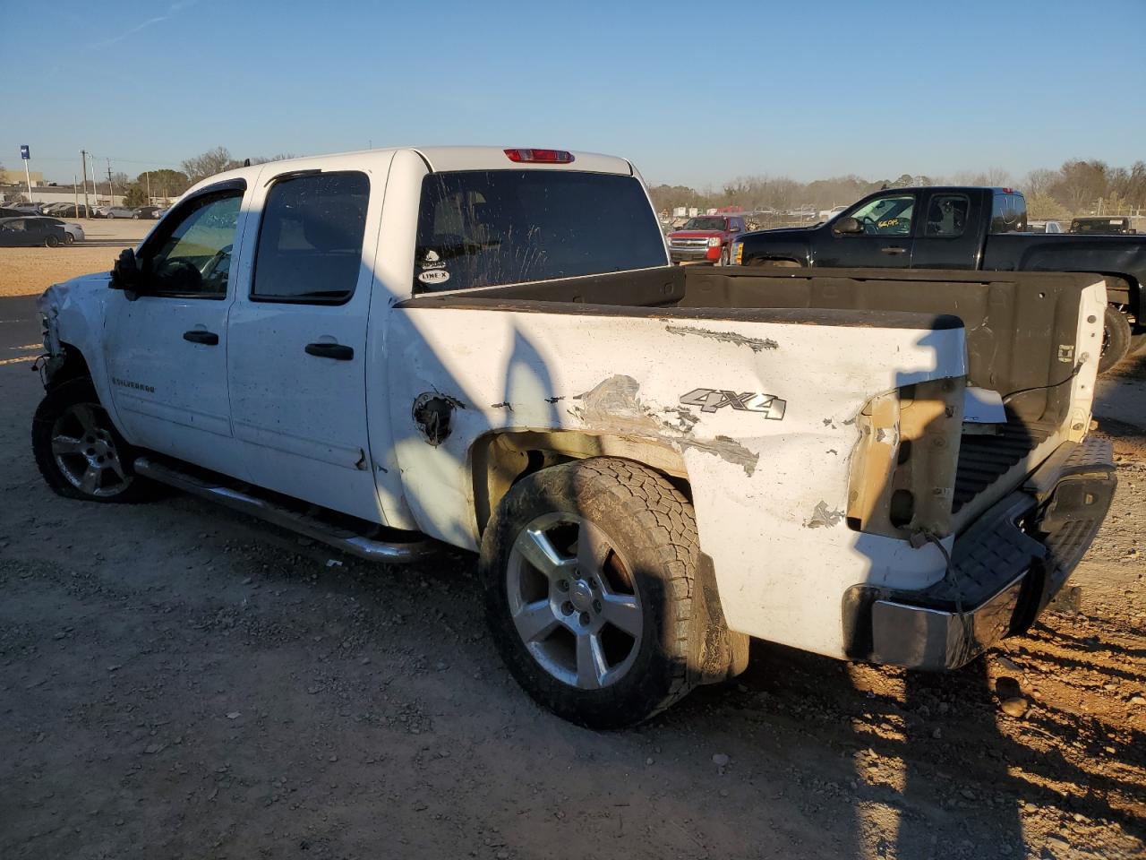 2009 Chevrolet Silverado - Image 2