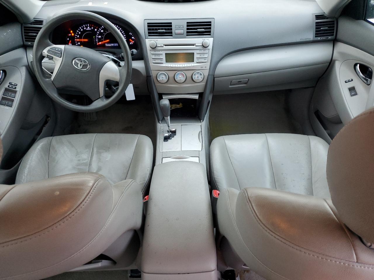 2010 Toyota Camry - Image 8