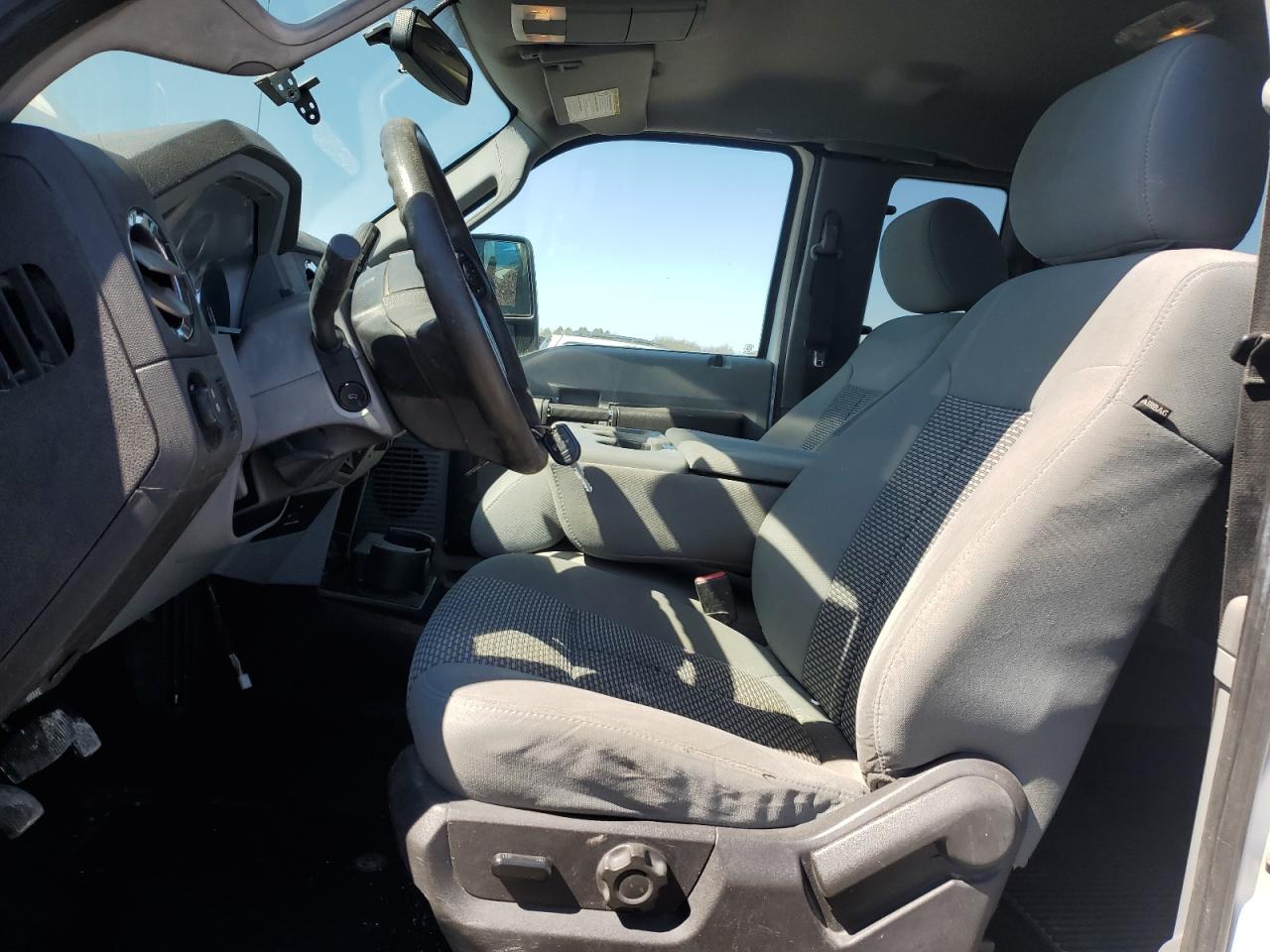 2015 Ford F250 - Image 7