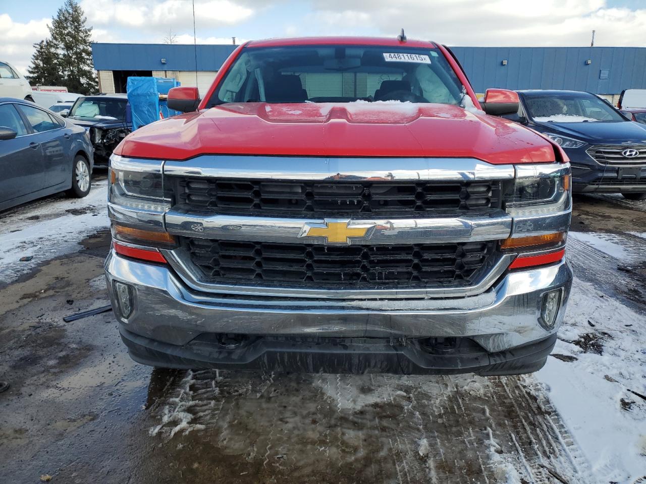 2016 Chevrolet Silverado - Image 5
