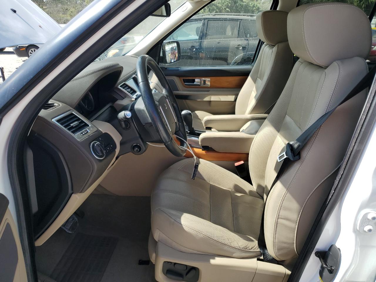 2013 Land Rover Range Rover - Image 7