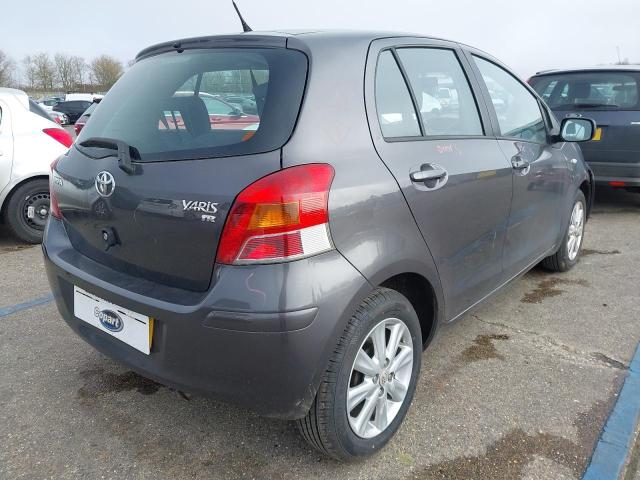 2009 TOYOTA YARIS TR V