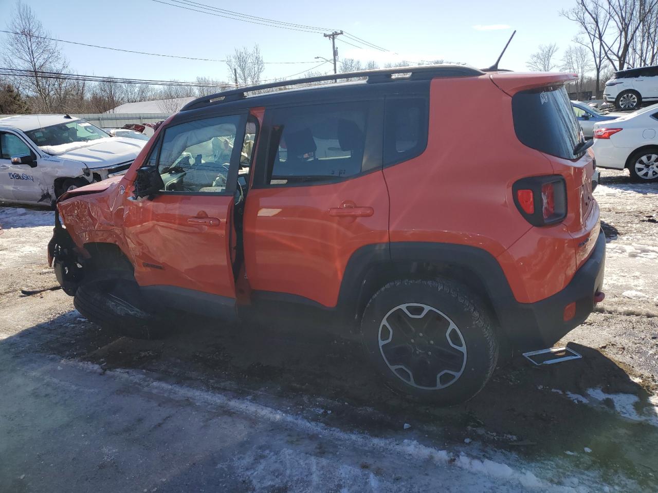 2016 Jeep Renegade - Image 2