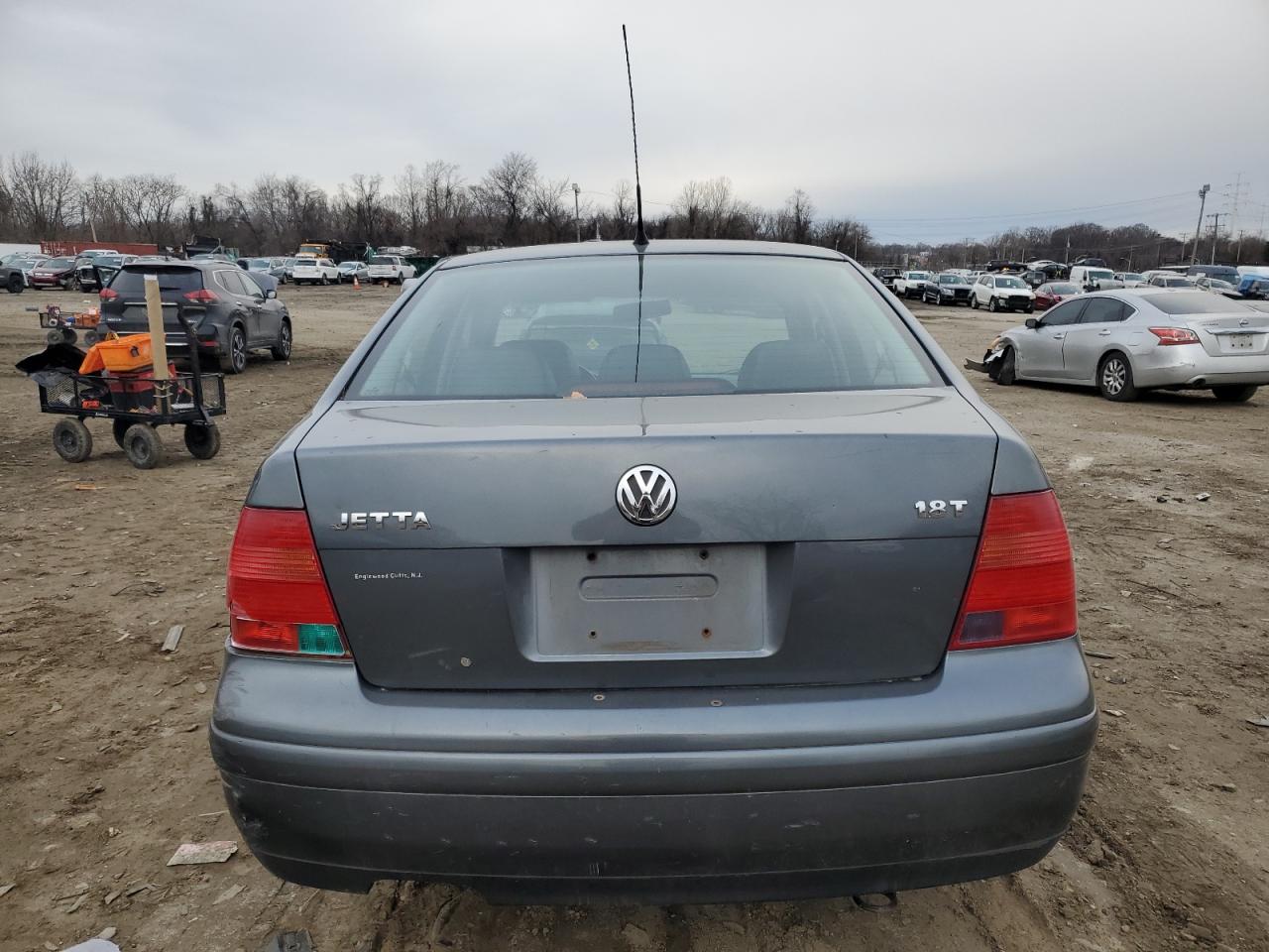 2003 Volkswagen Jetta - Image 6