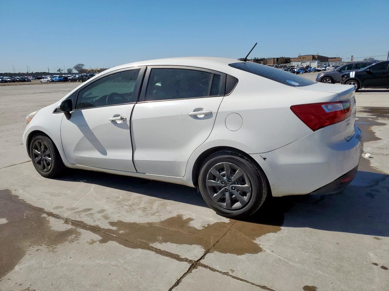 2015 Kia Rio - Image 2